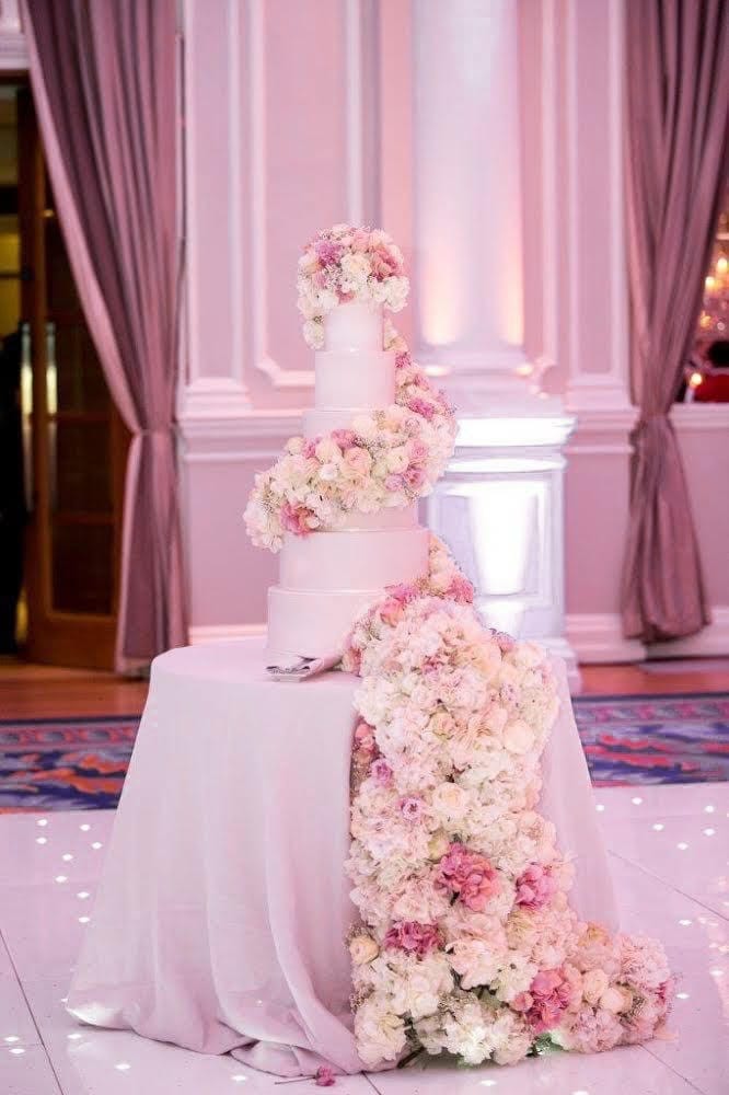 Luxury wedding cakes, elegant wedding cakes, white wedding cake, grey wedding cakes, silver wedding cakes, hampshire wedding, surrey wedding, wedding cake inspiration, wedding cake ideas, sugar flowers